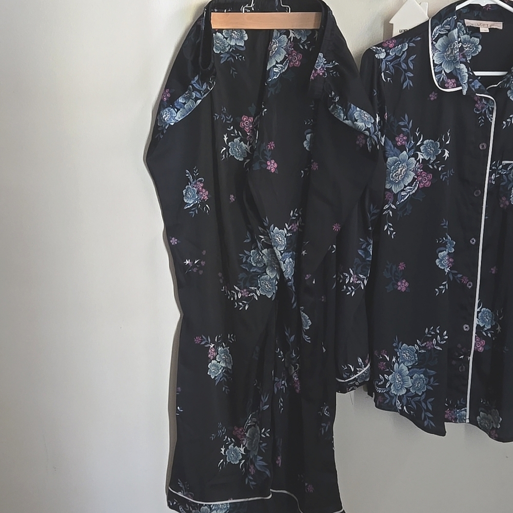 Loft Floral Black Pajama Set - Picture 10 of 11